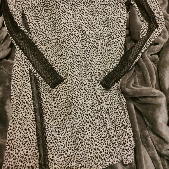 Victoria Secret Oversized long sleeve sleepwear - Picture 4 of 4